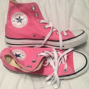 Brand new Chucks by Converse, Size 7